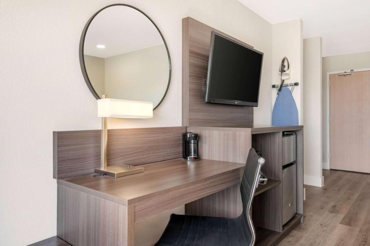 Super 8 By Wyndham Orlando Near Florida Mall Williamsburg Zewnętrze zdjęcie